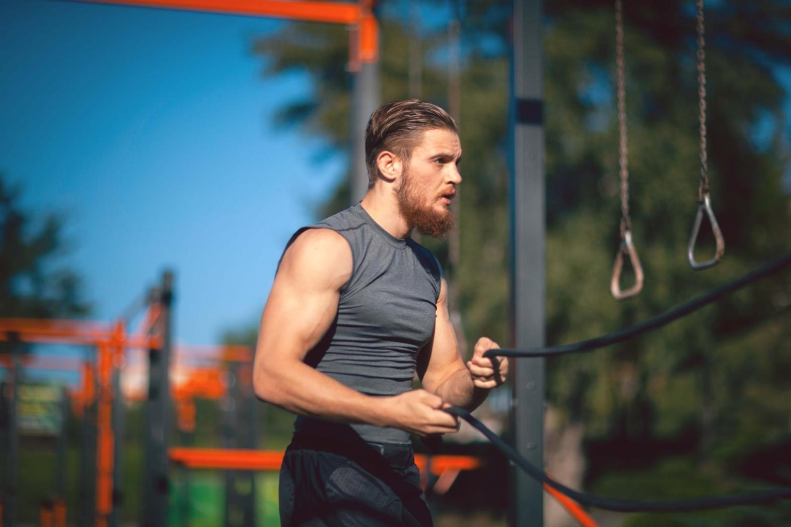 Suasana pembelajaran kesehatan alami dengan peserta yang terlibat aktif